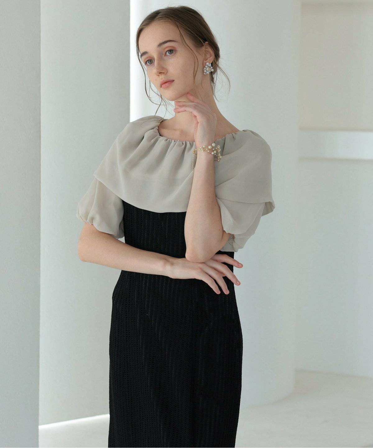 セットアップを着た女性