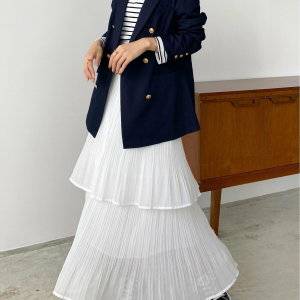 白いプリーツスカートを使った春コーデ10選♡モテ度100％！？