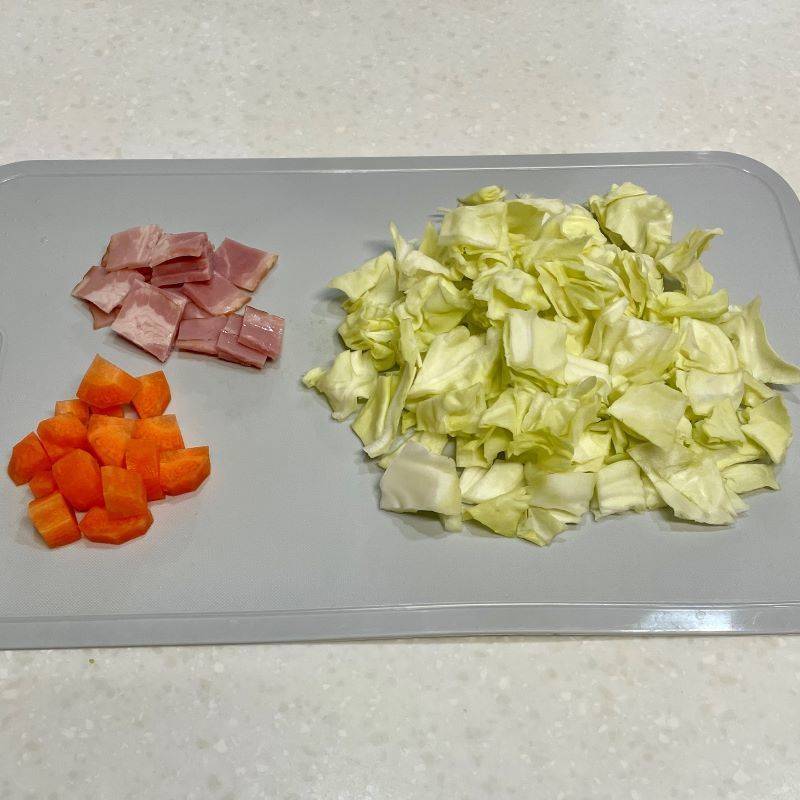 サッポロ一番公式の「野菜たっぷり！ガリバタ塩ラーメン」のレシピ