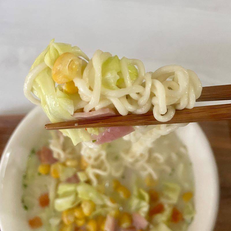 サッポロ一番公式の「野菜たっぷり！ガリバタ―塩ラーメン」のレシピ