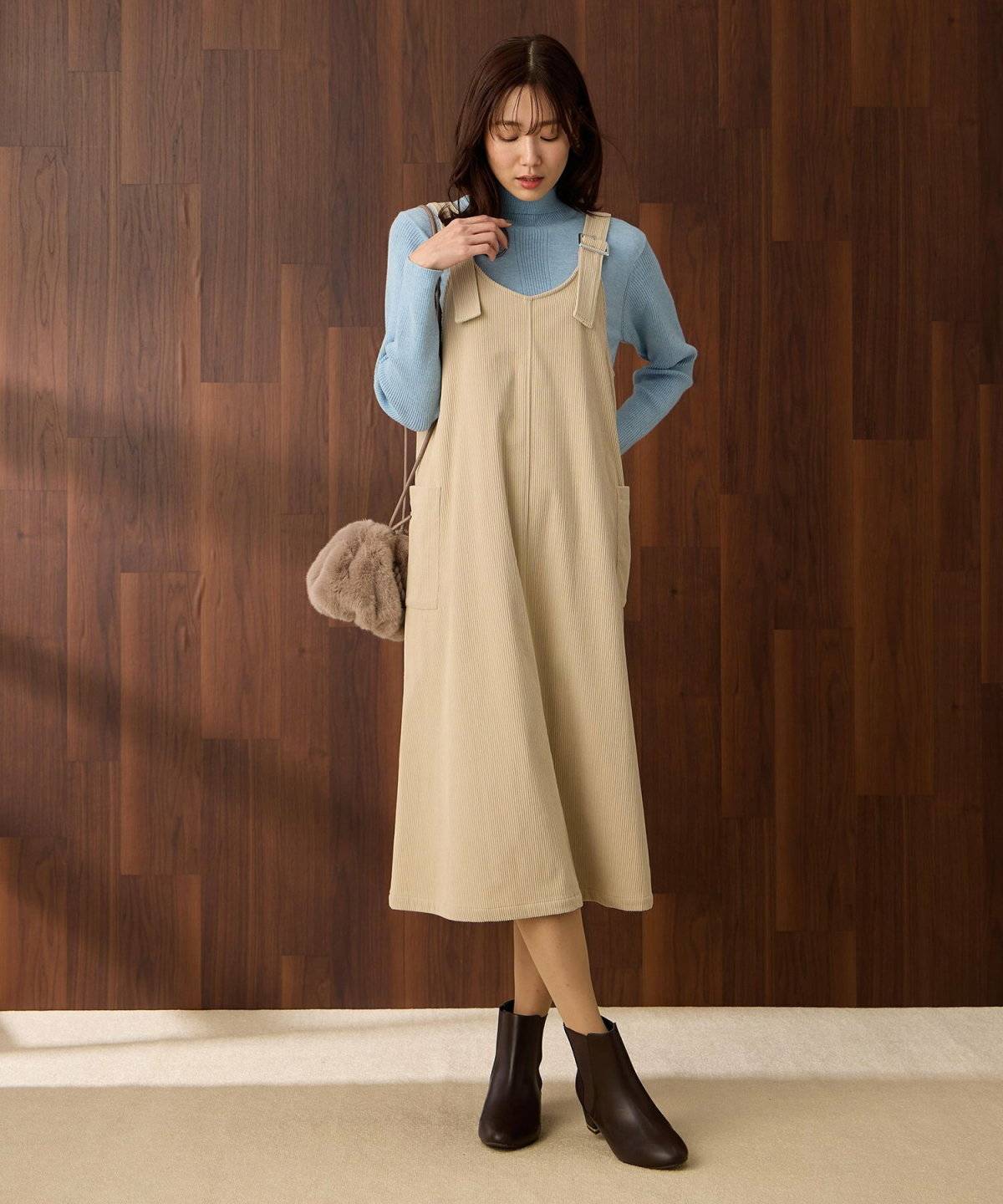 ダウンジャケット×ジャンスカ