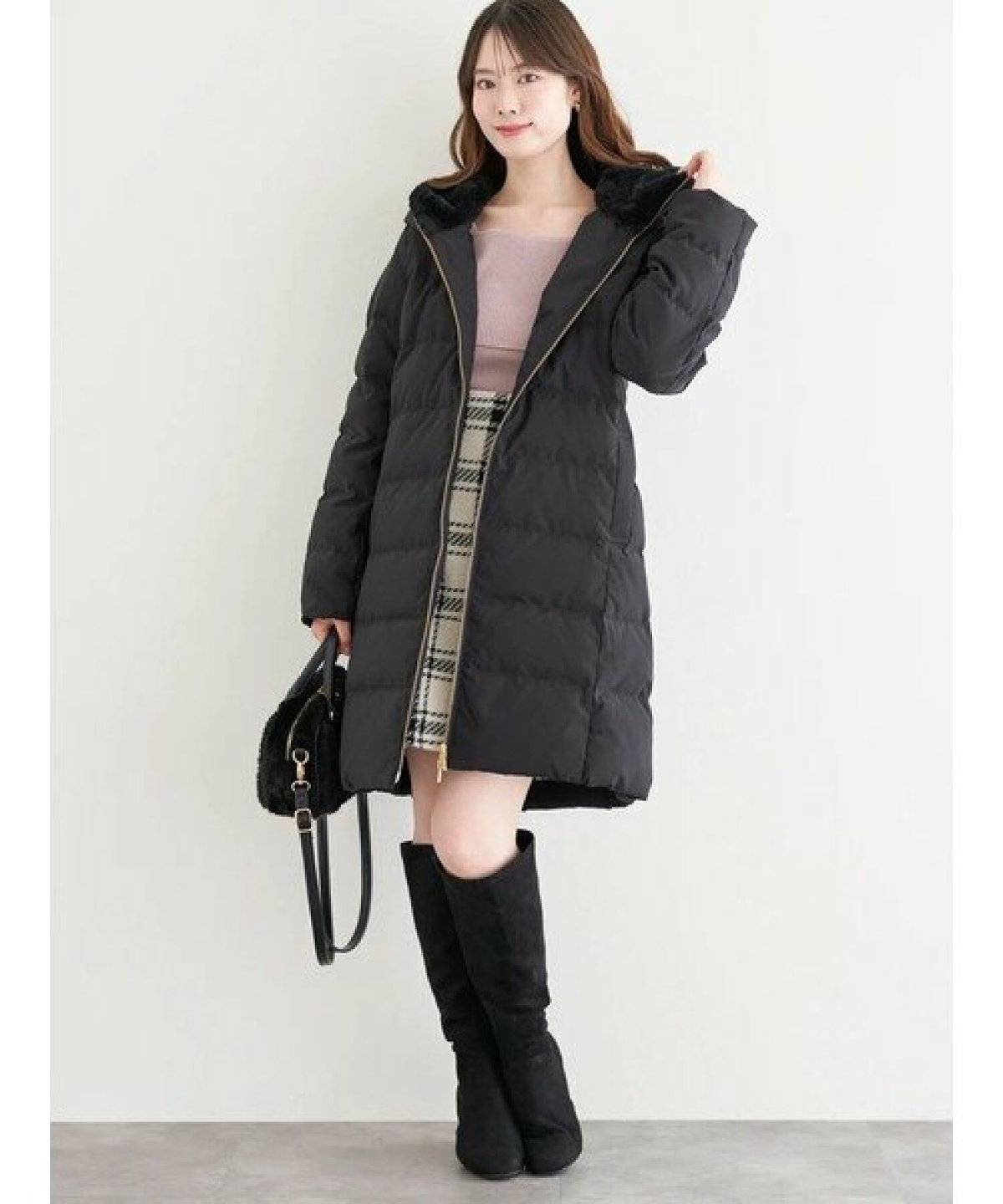 ダウンジャケット×ミニスカート