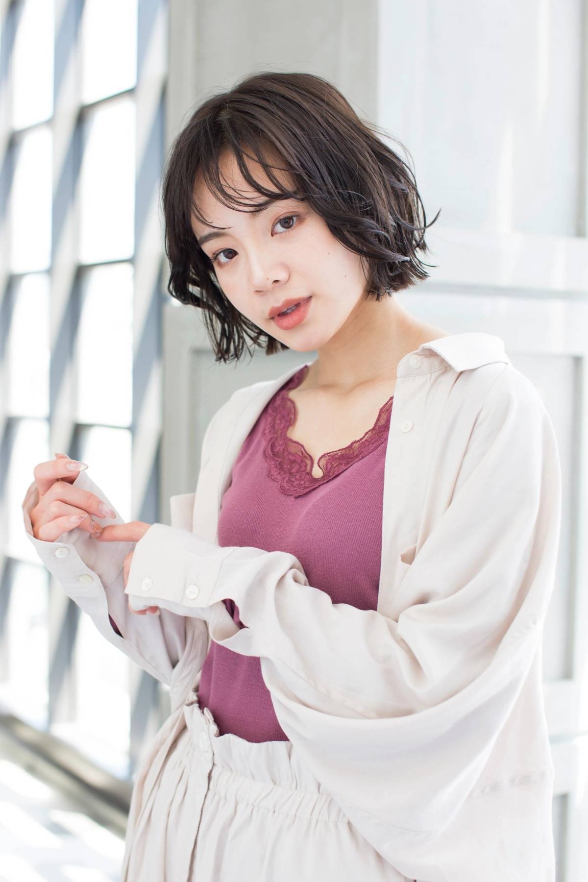 ミントベージュのニュアンスボブ