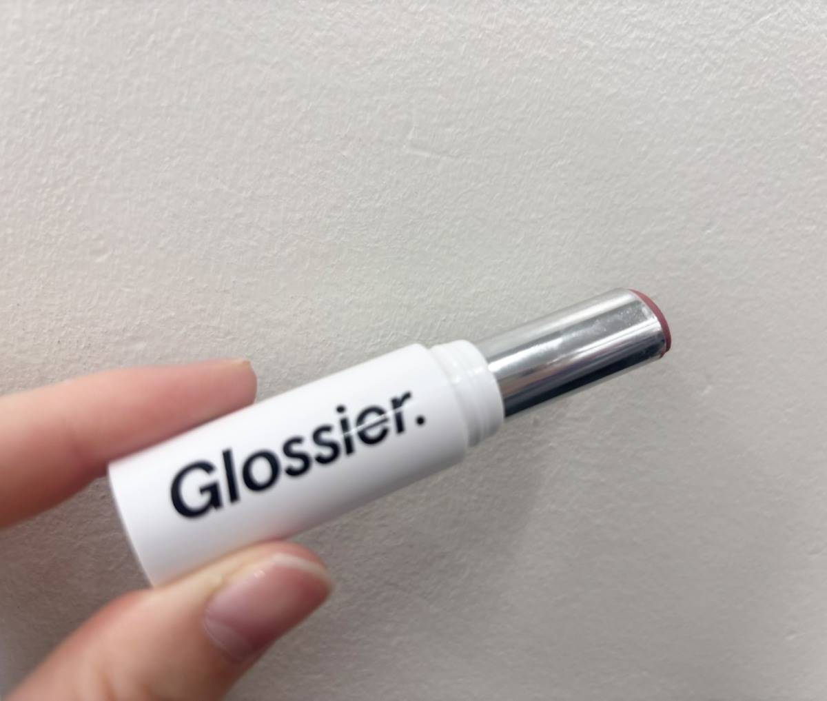 Glossier.(グロッシアー) シアーマットリップスティック
