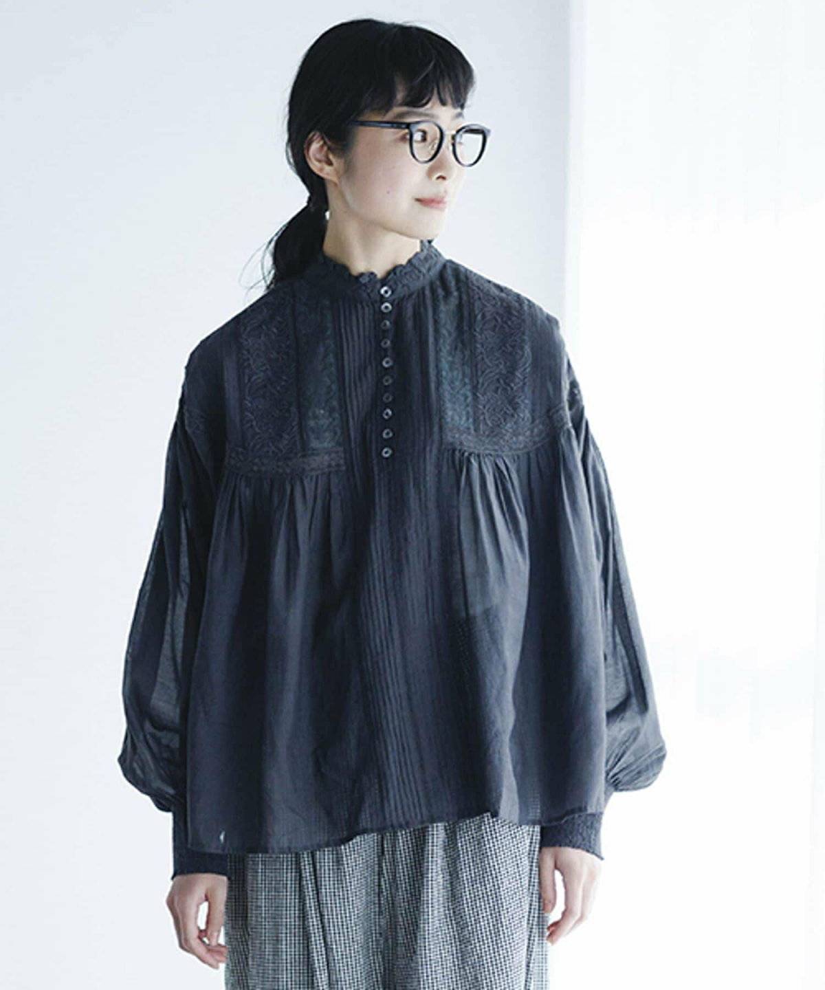 studio CLIP エンブロイダリーブラウス