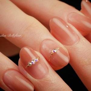 【2026年2月】春の陽気を演出する。最新オレンジベージュネイル5選