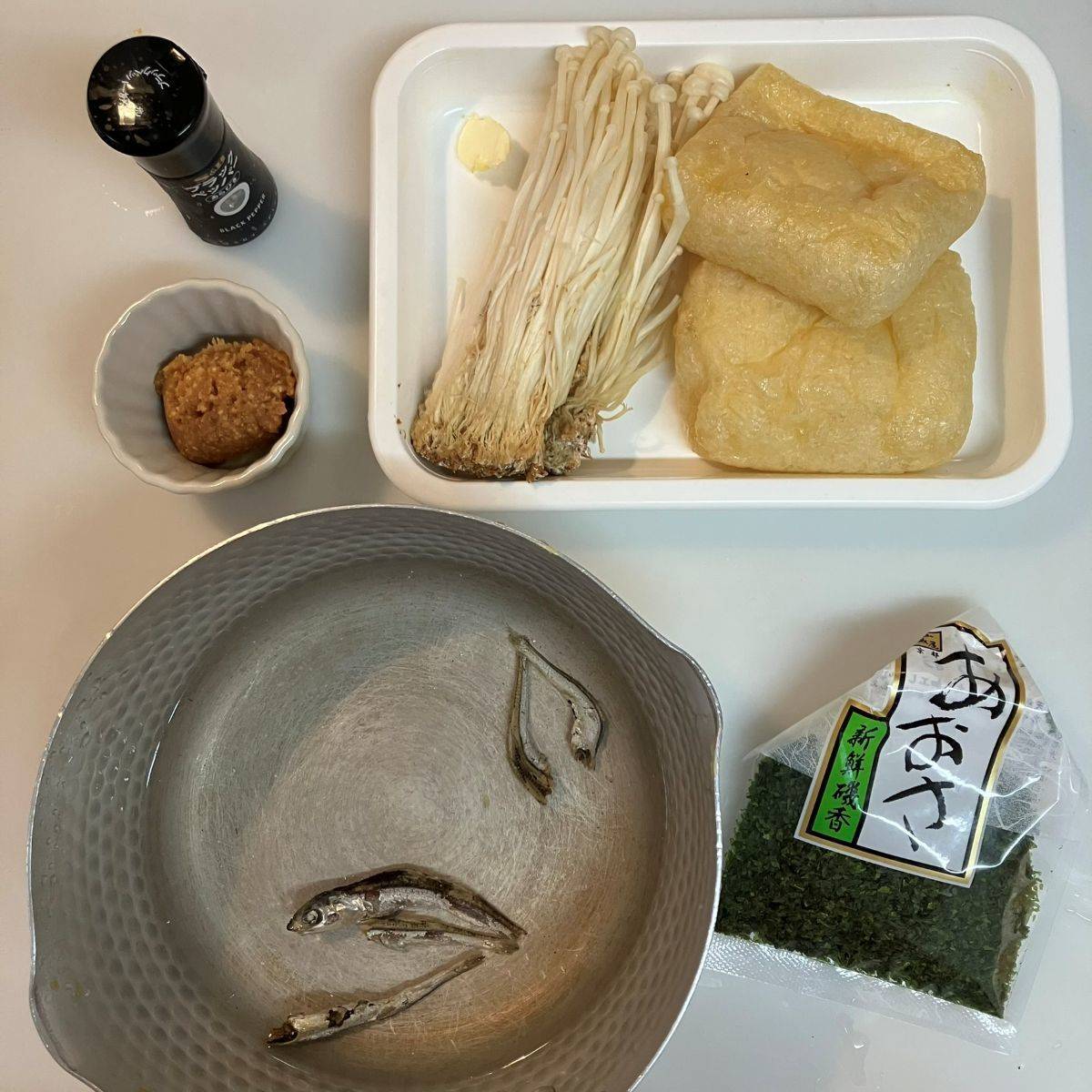 JAグループ公式の「えのきカリカリ油揚げ味噌汁」のレシピ