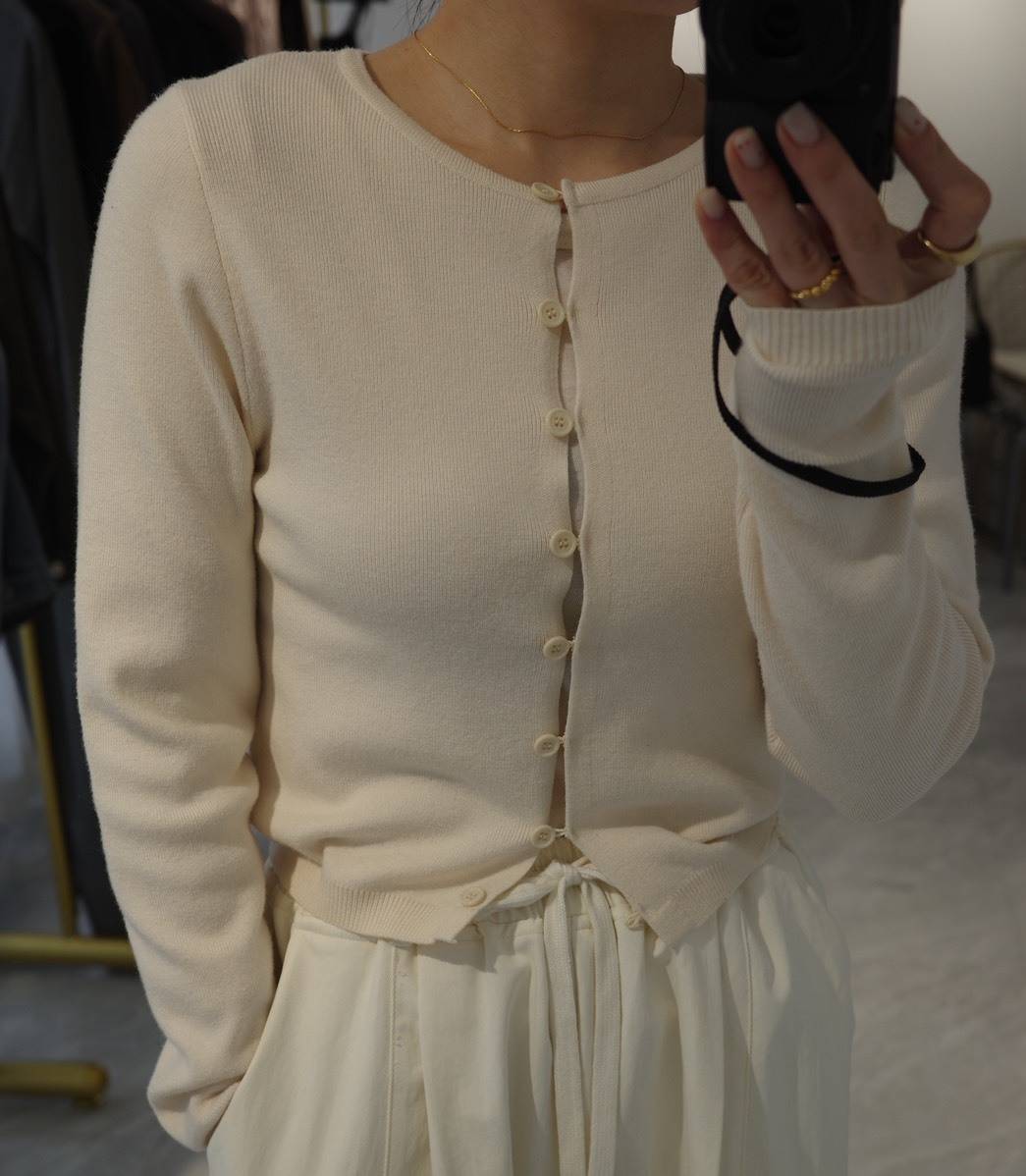 ラジエムのニットカーディガン