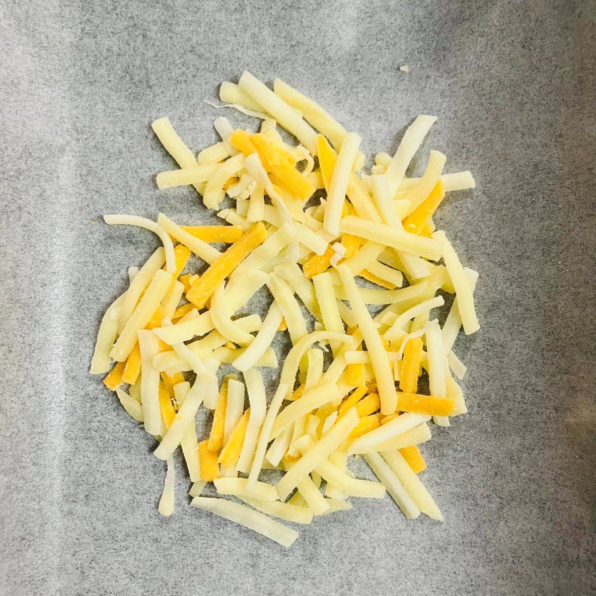 ニッスイ公式の「えだ豆入りカリカリチーズのおさかなのソーセージ巻き」のレシピ