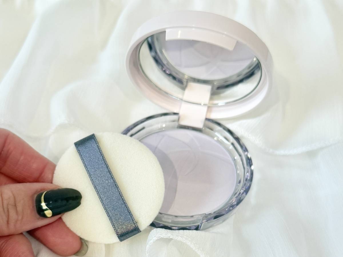 毛穴レスフィックスパウダー