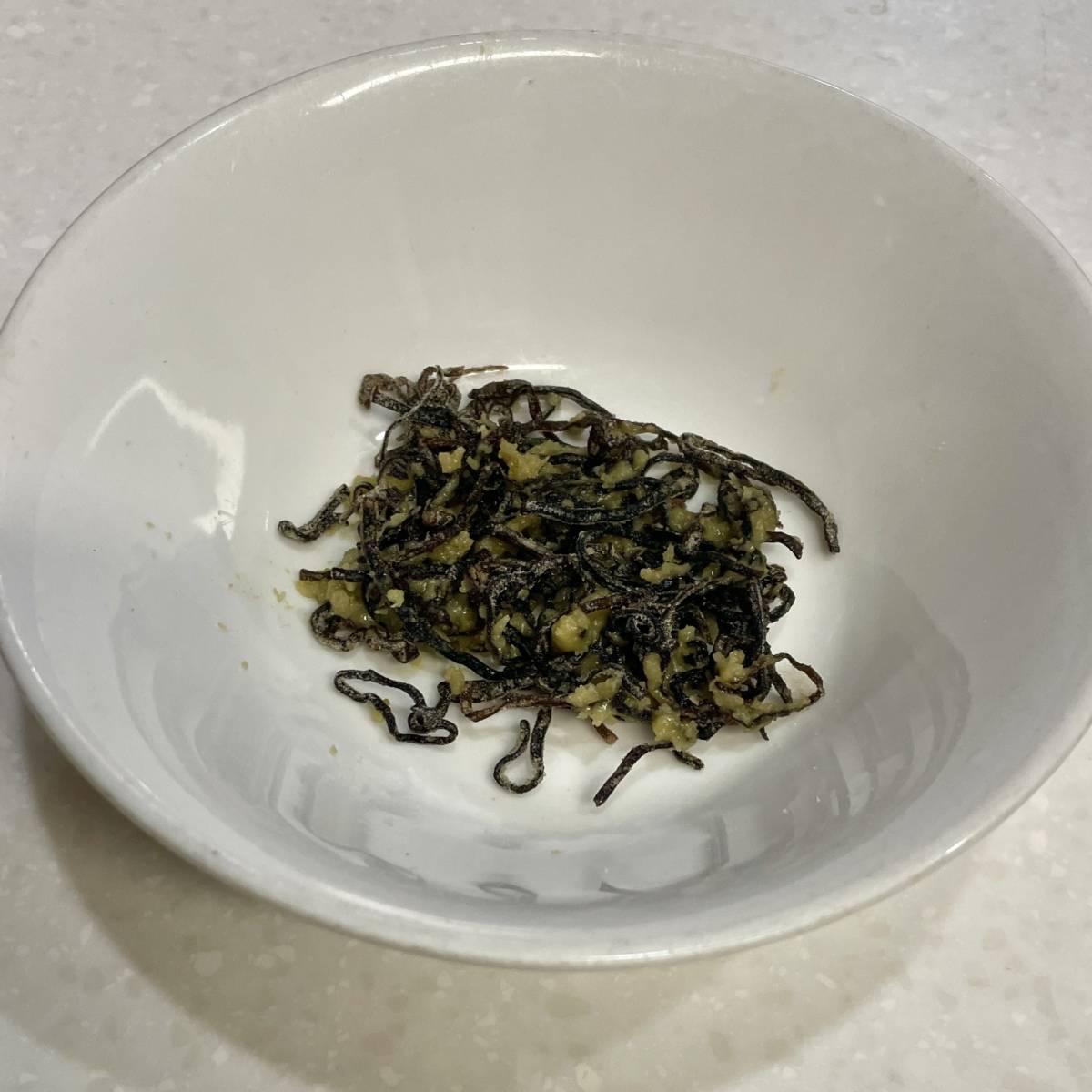 くらこん公式の「ステーキ〜塩こんぶわさびのせ〜」のレシピ