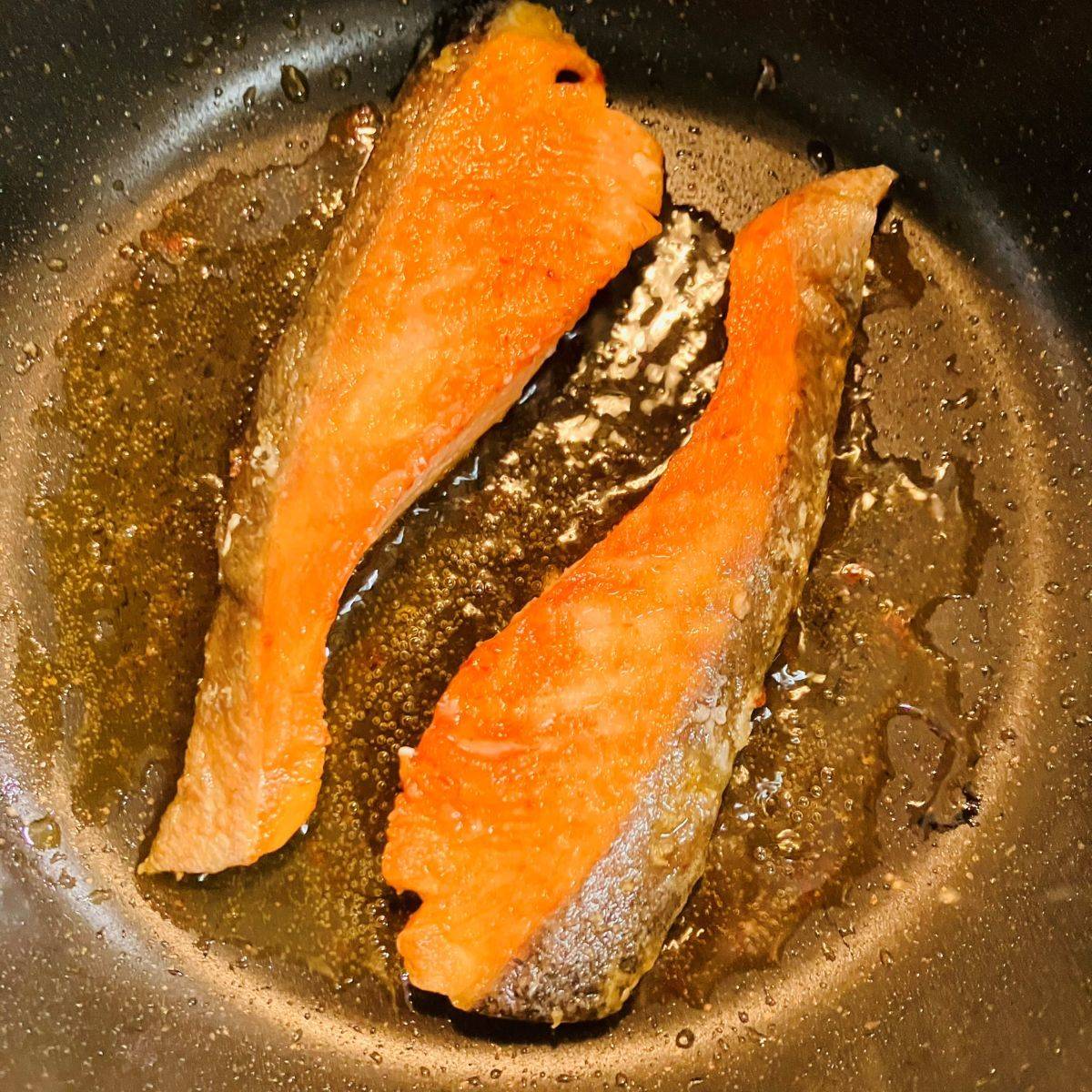 サトウ食品公式の「もちとタラの味噌マヨ焼き」のレシピ