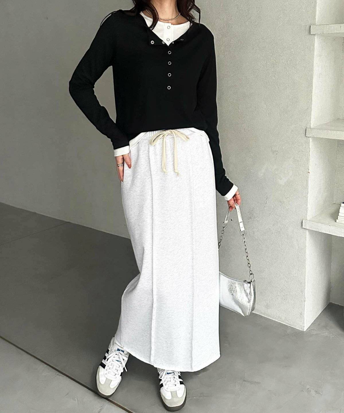 トレンド感バッチリのモノトーンコーデ