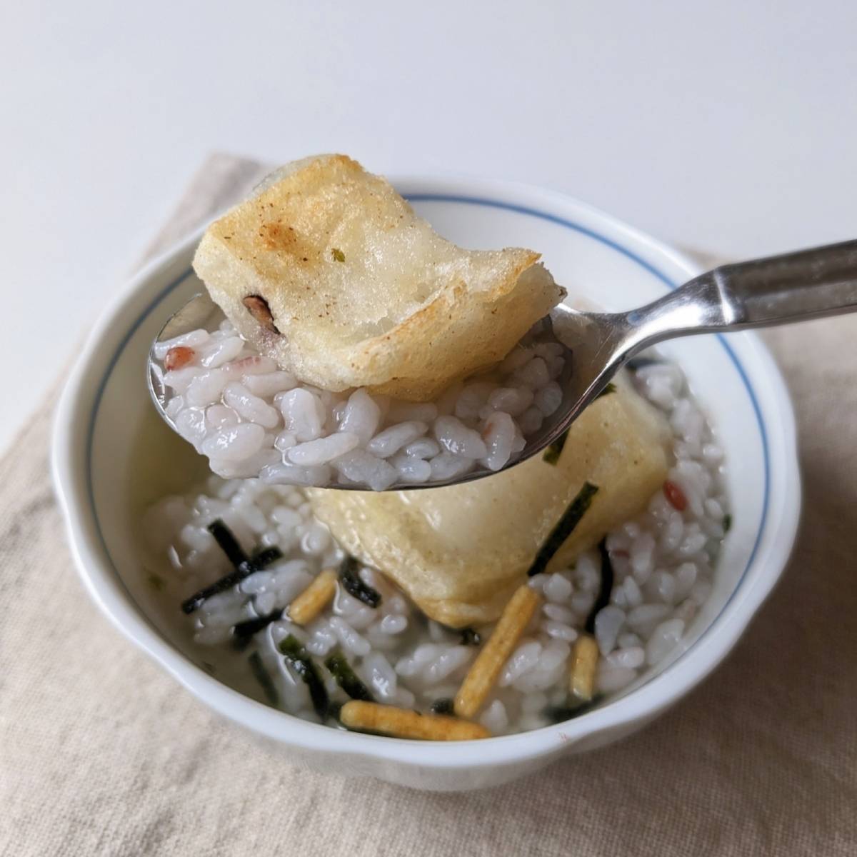 永谷園公式の「揚げもち茶づけ」のレシピ」