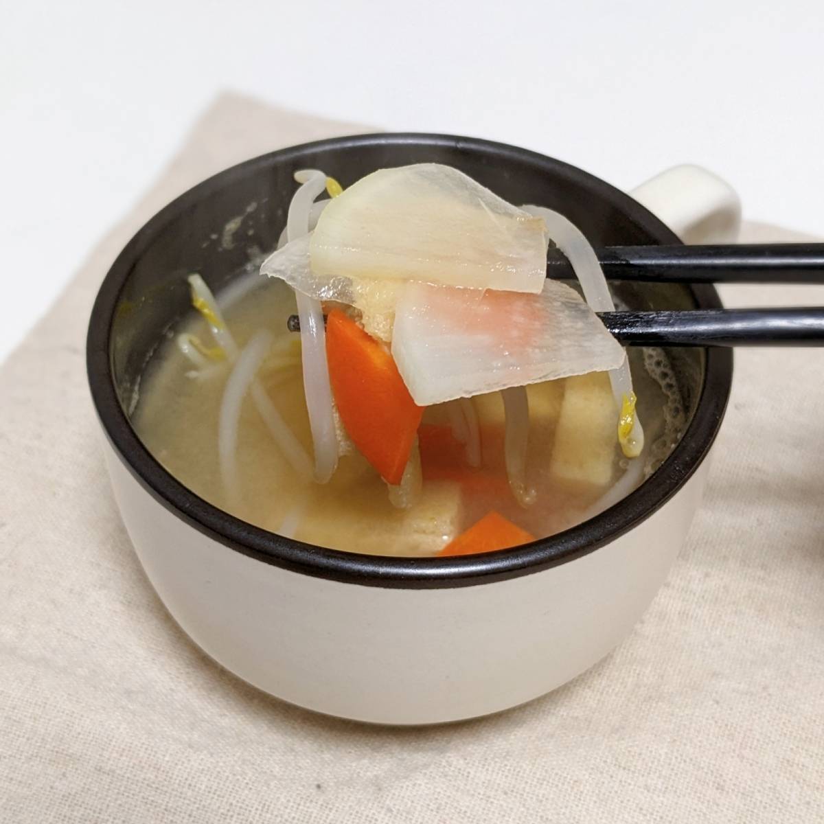 JAグループ公式の「大根と人参ともやしのお味噌汁♪」のレシピ