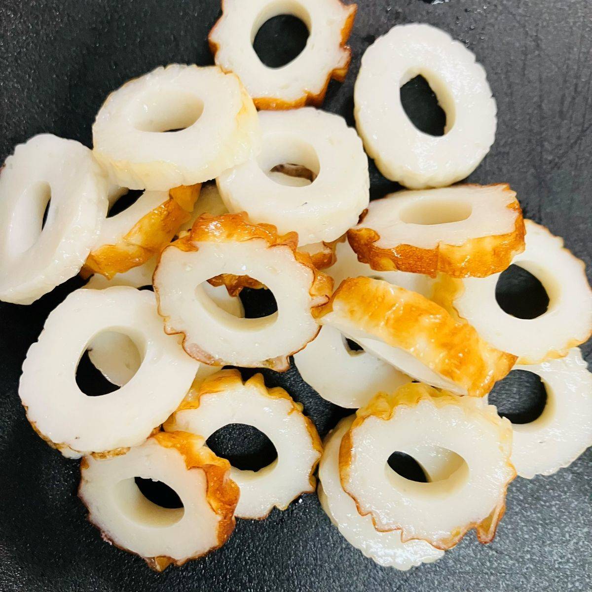 紀文公式の「焼ちくわダシとふわふわ卵のスープ」のレシピ