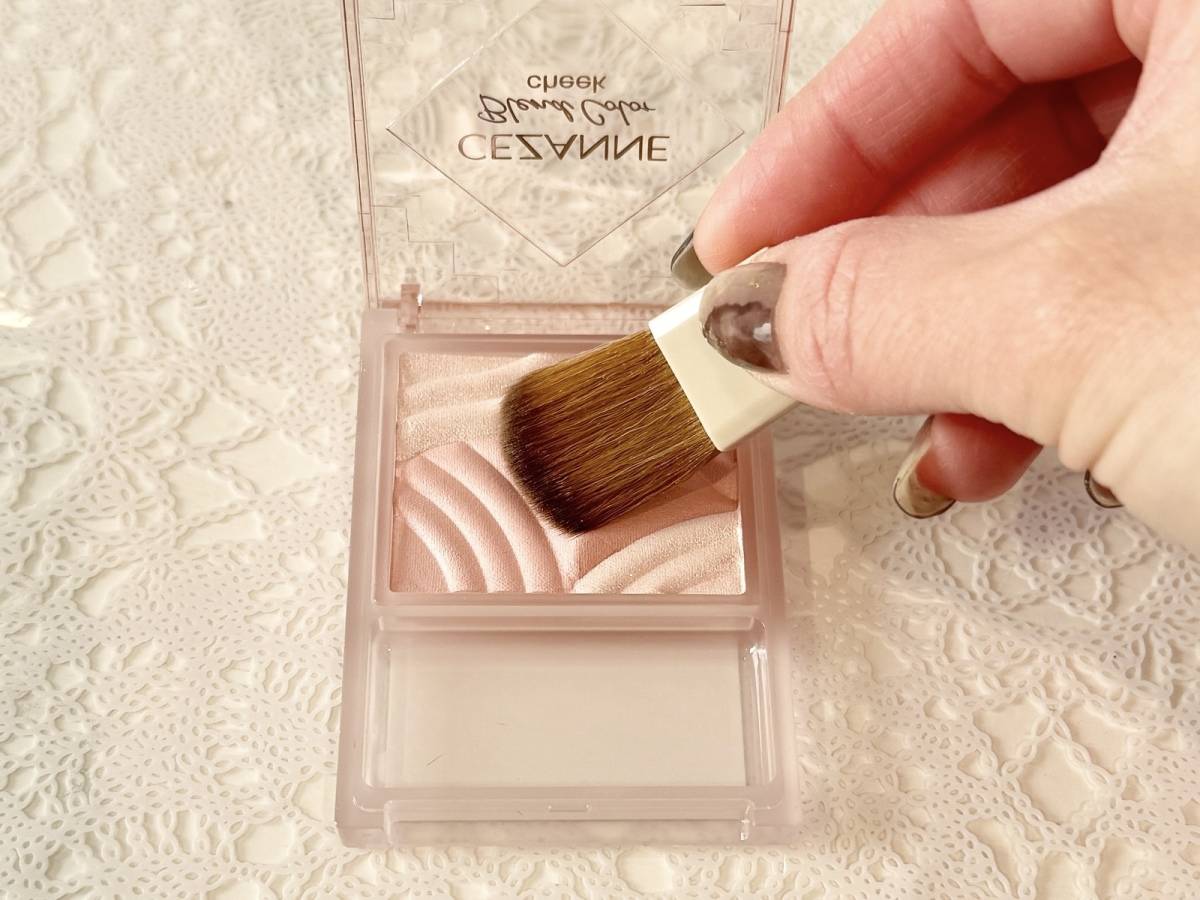 ブレンドカラーチークの使い方