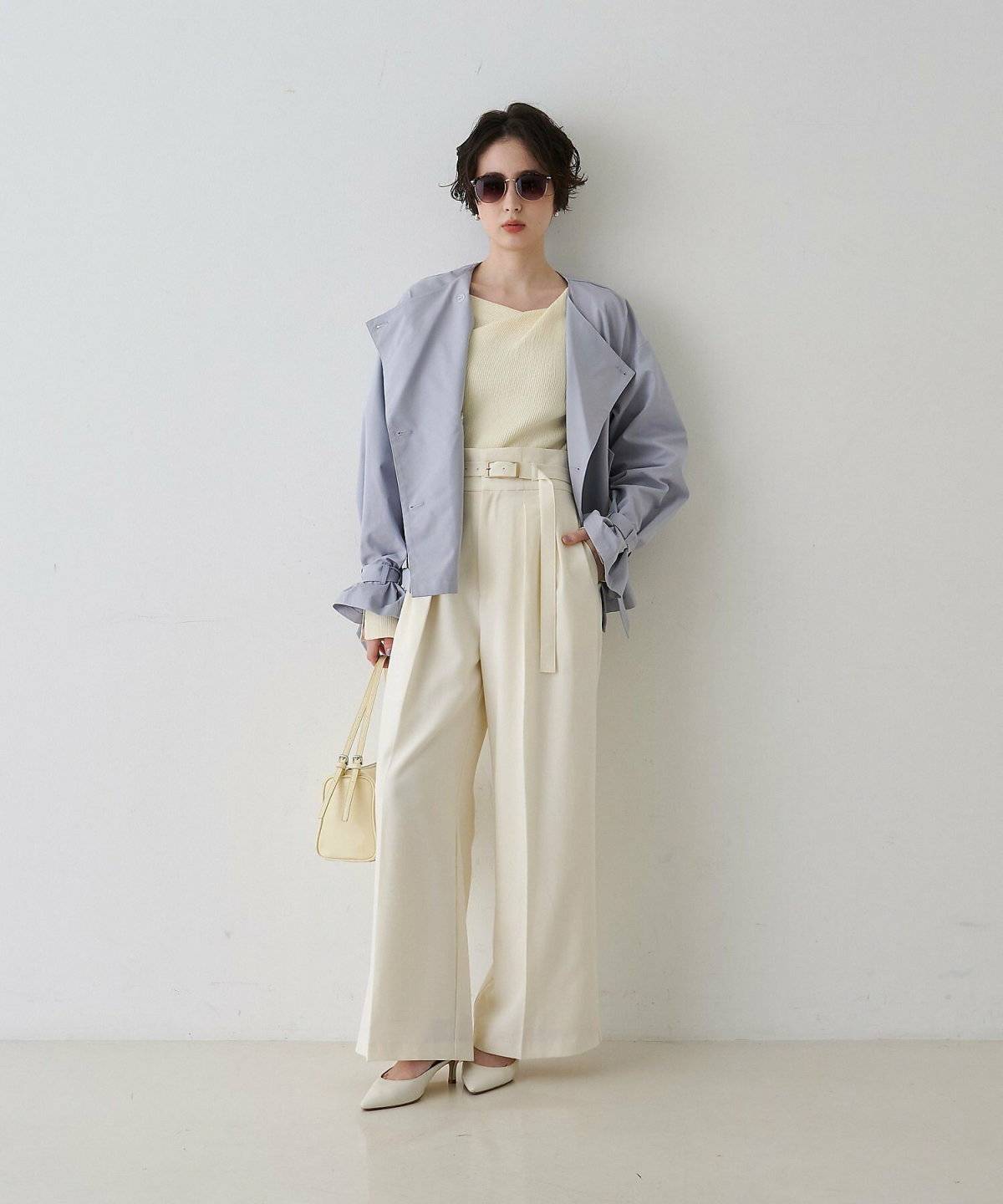 春コーデの女性