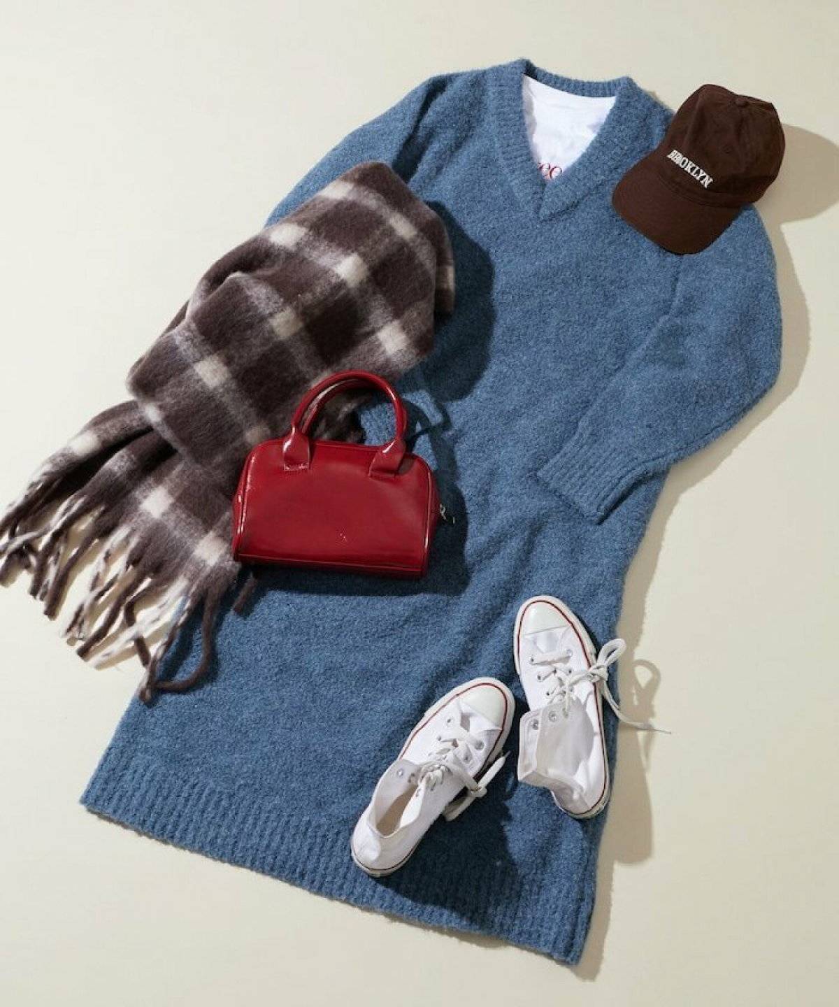 スポーティーコーデの女性