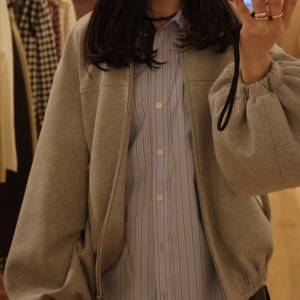 大人カジュアルを更新する一枚に。楽にこなれ見えが叶う「スウェットブルゾン」