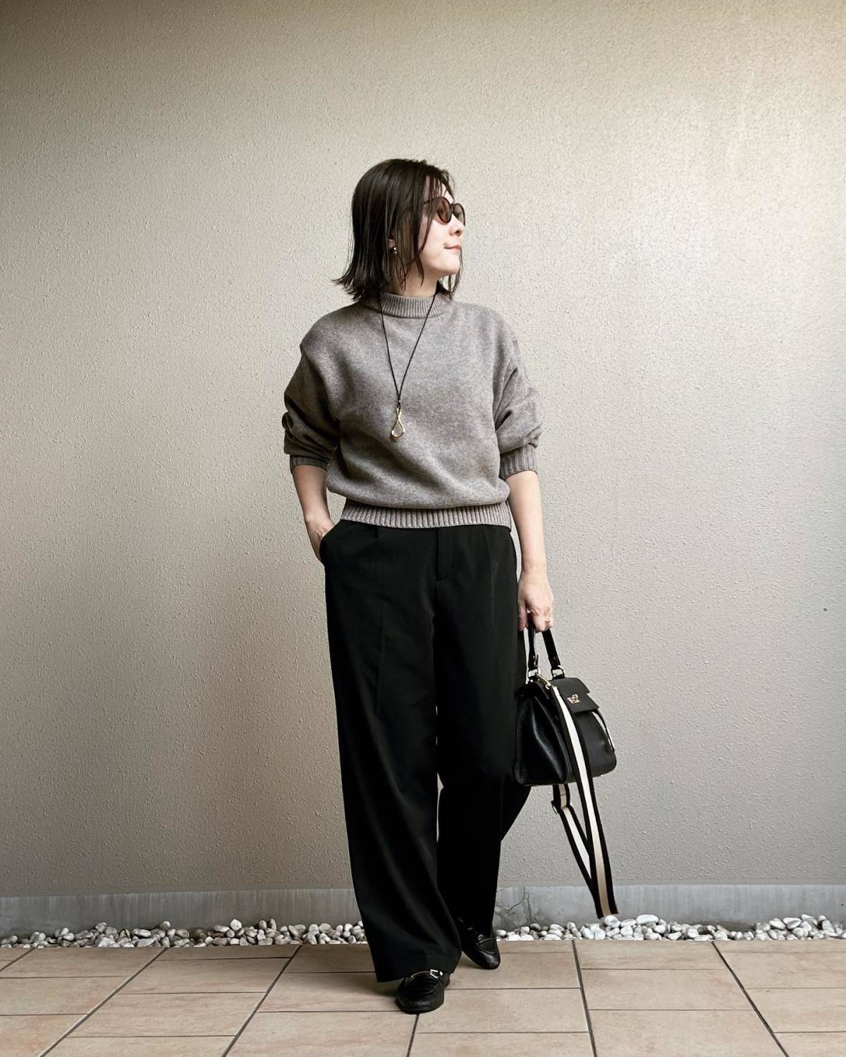 袖をたくし上げて動きを出す♪