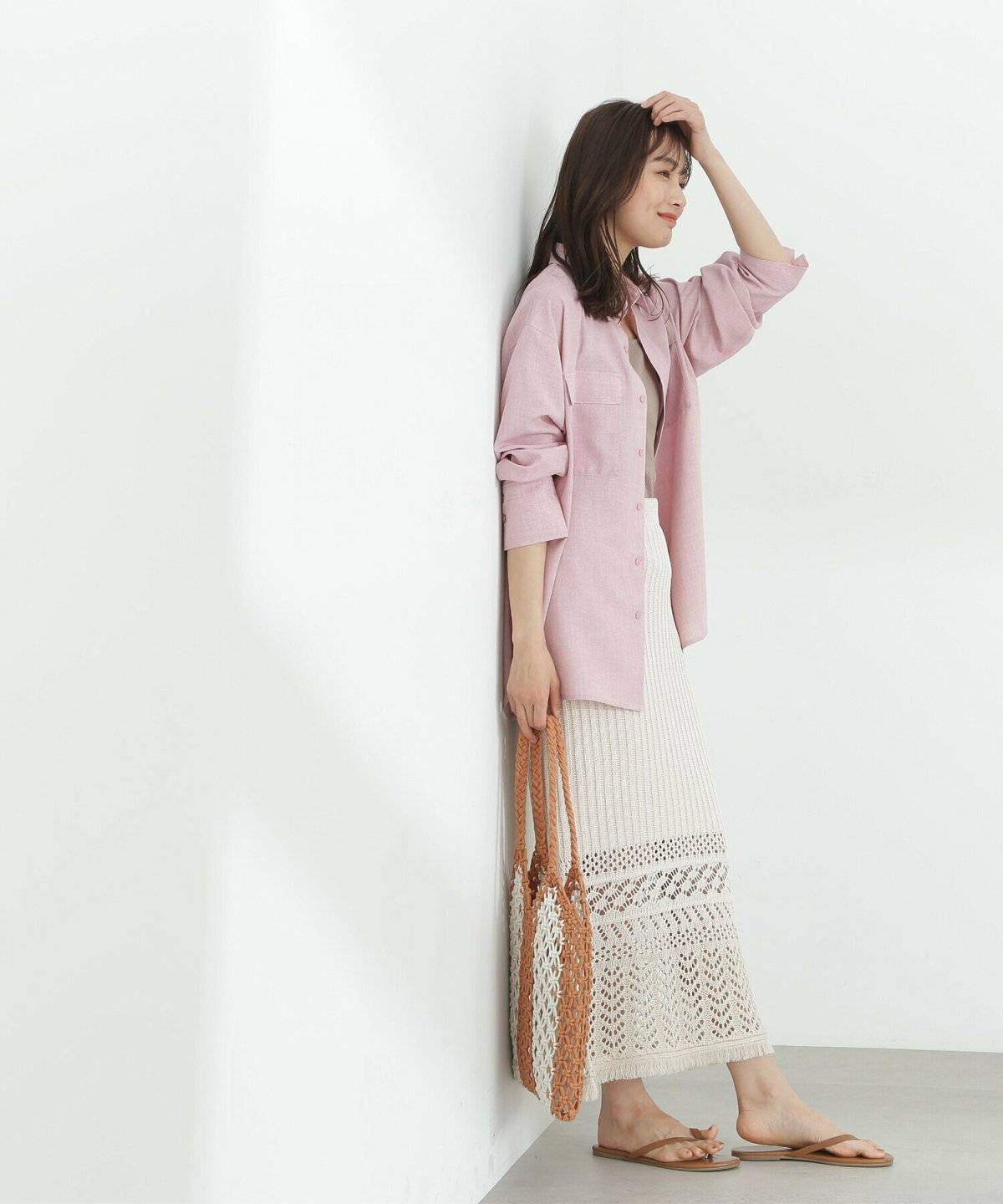 夏コーデの女性