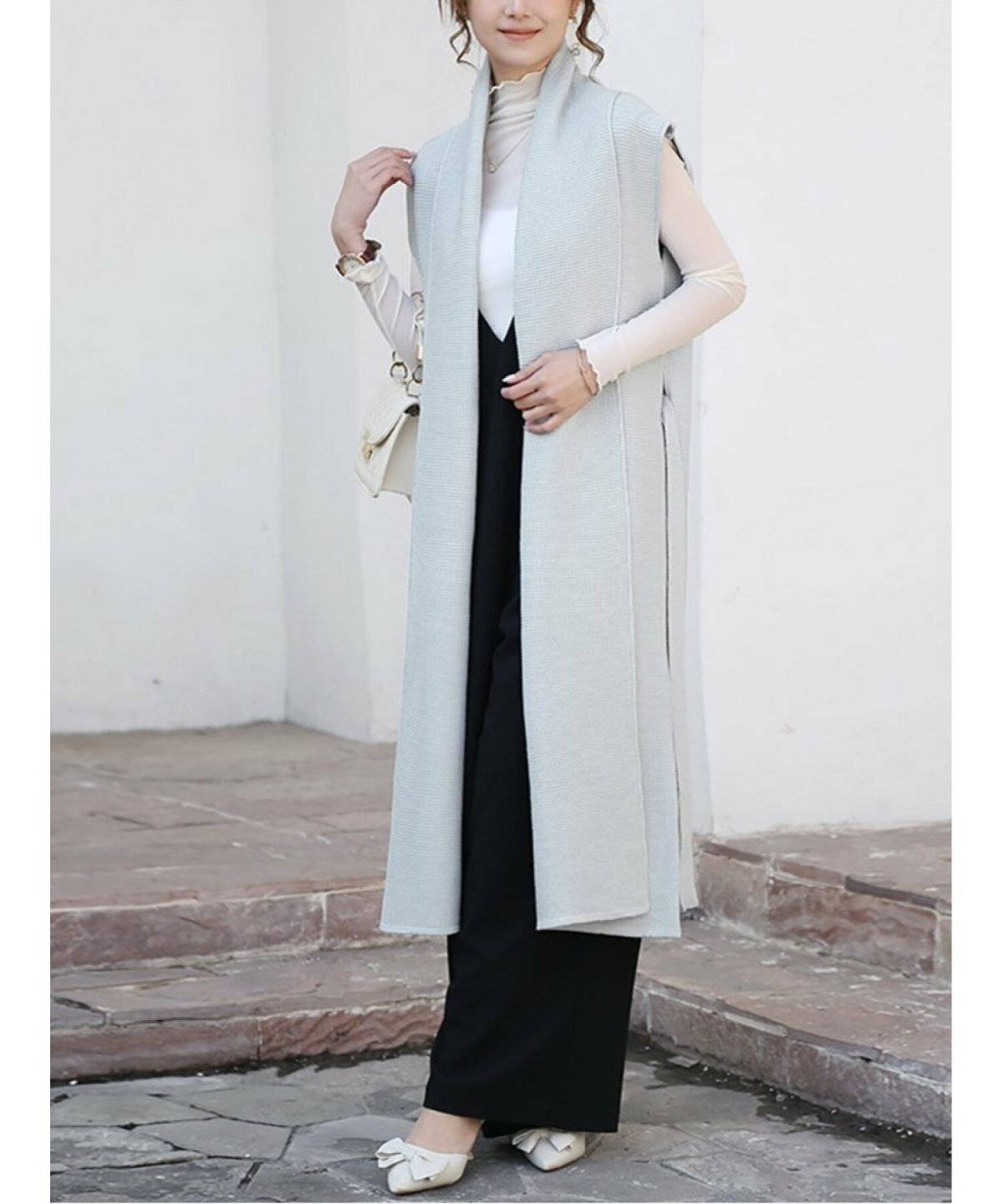 ロングジレコーデの女性