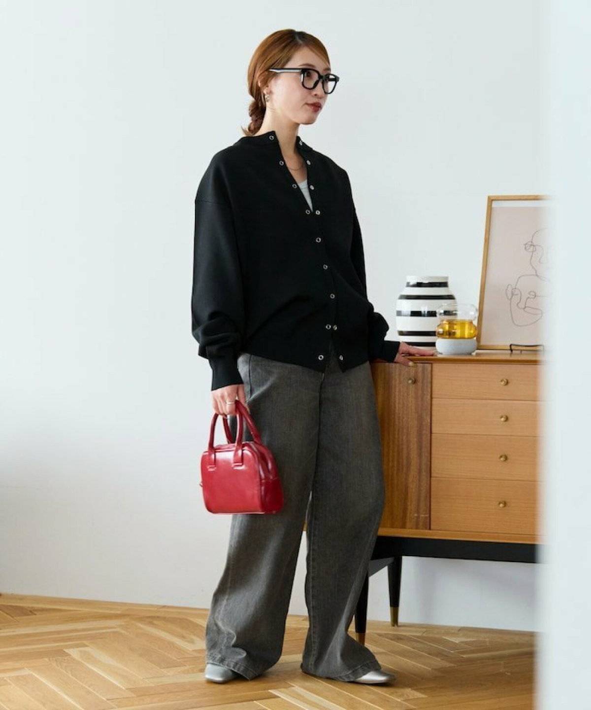 春コーデの女性