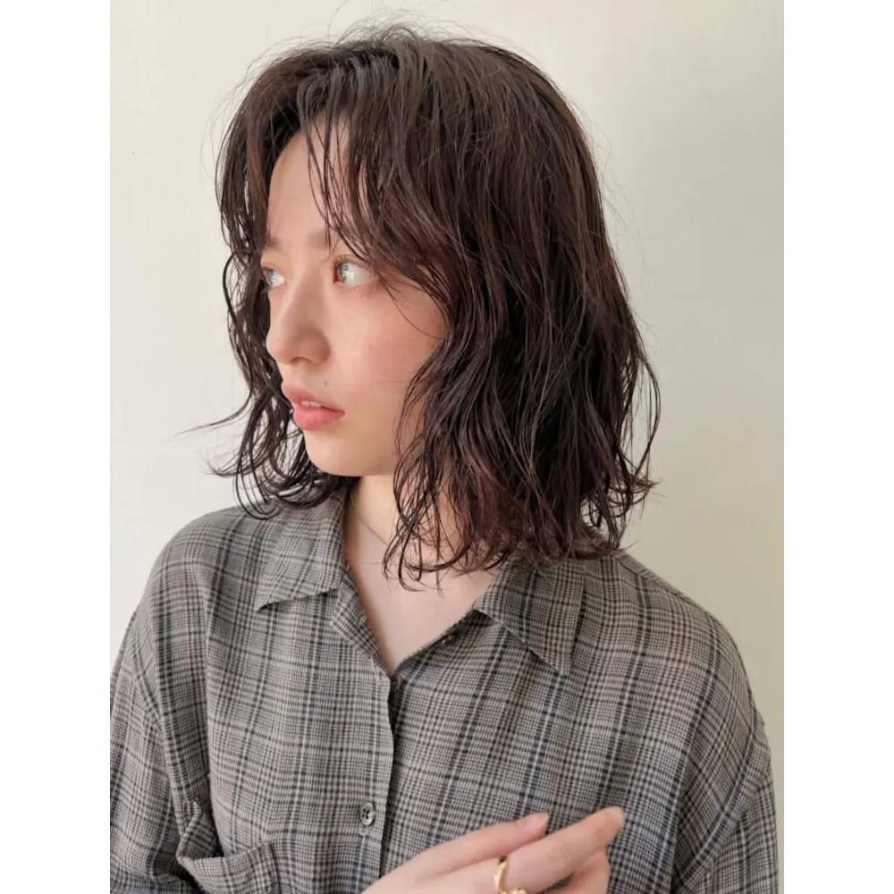 濡れ感ウェーブのこなれボブ