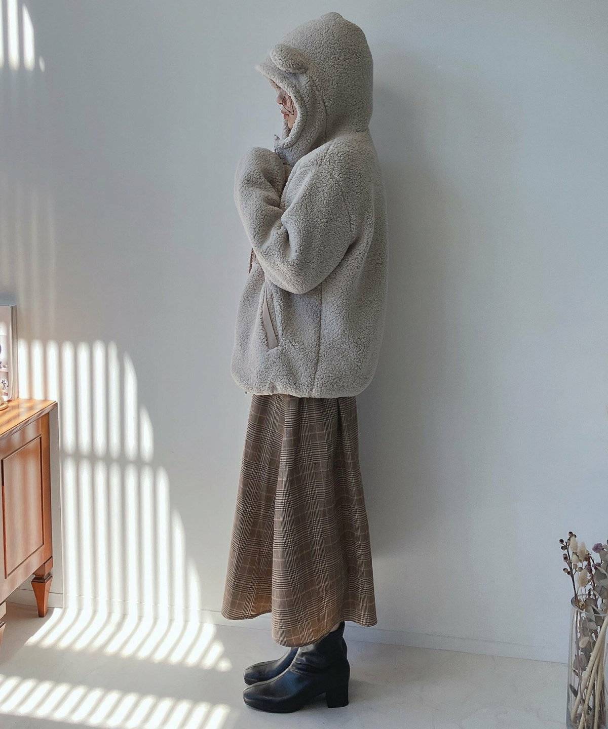 スカートコーデの女性