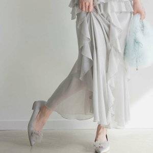 ラベンダーカラーのパンプスを使った春コーデおすすめ14選。大人女子に◎