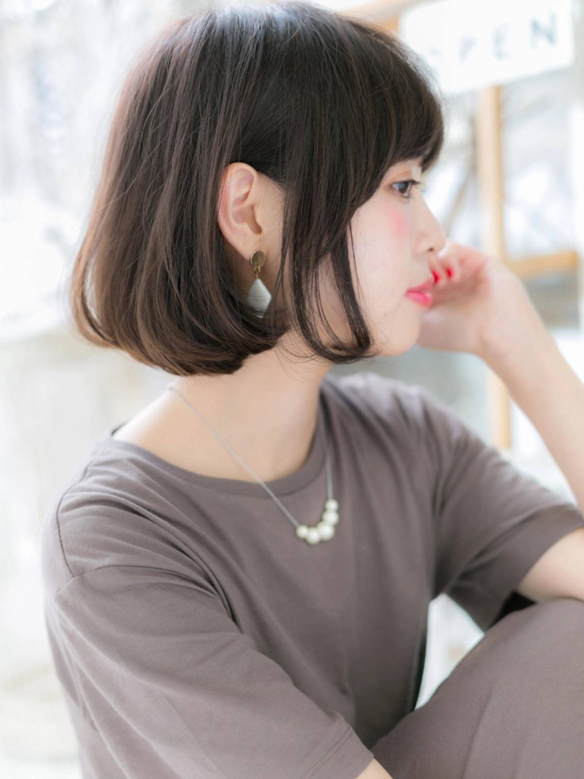 シックなカラーのワンカールボブ