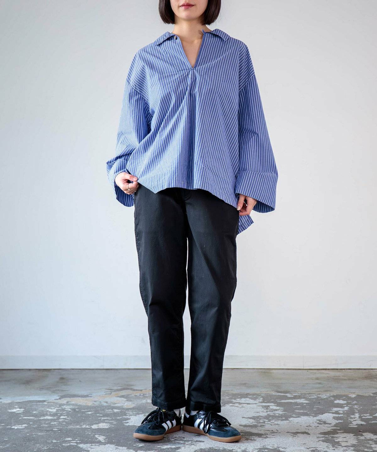 ストレートチノパンコーデ