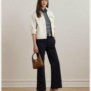 チノパンはメンズだけじゃない！“レディース向け”定番カラーコーデ