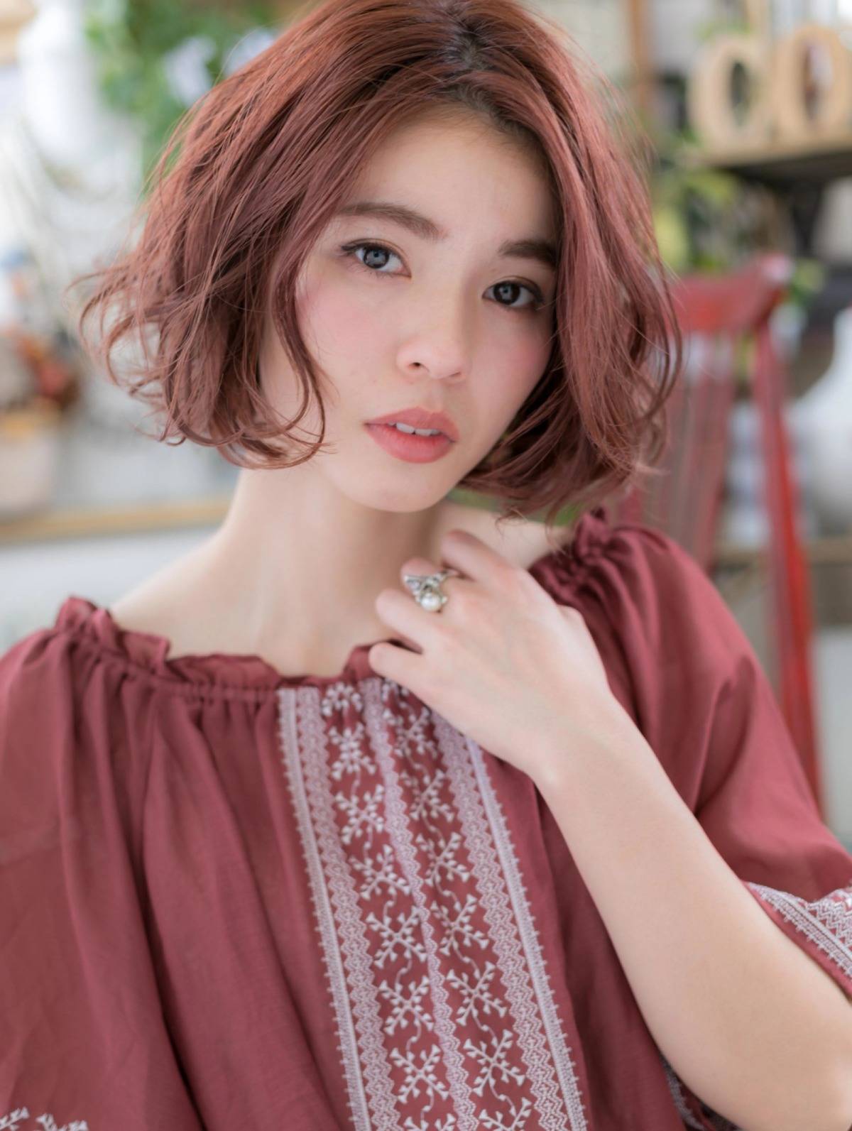 暖色カラーのラフボブ