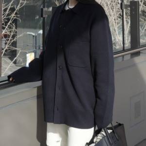 ラフすぎず堅すぎない。【UNIQLO】深みネイビーでつくる好印象コーデ