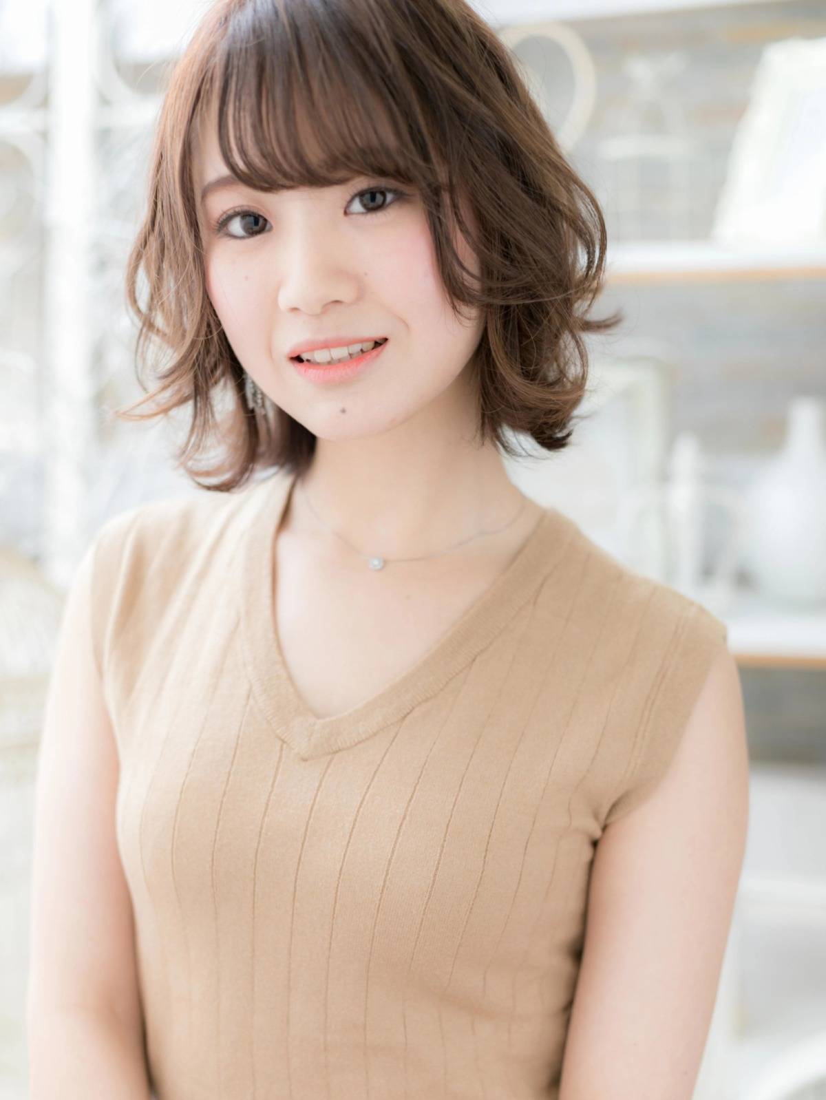 ウルフベースのラフパーマボブ