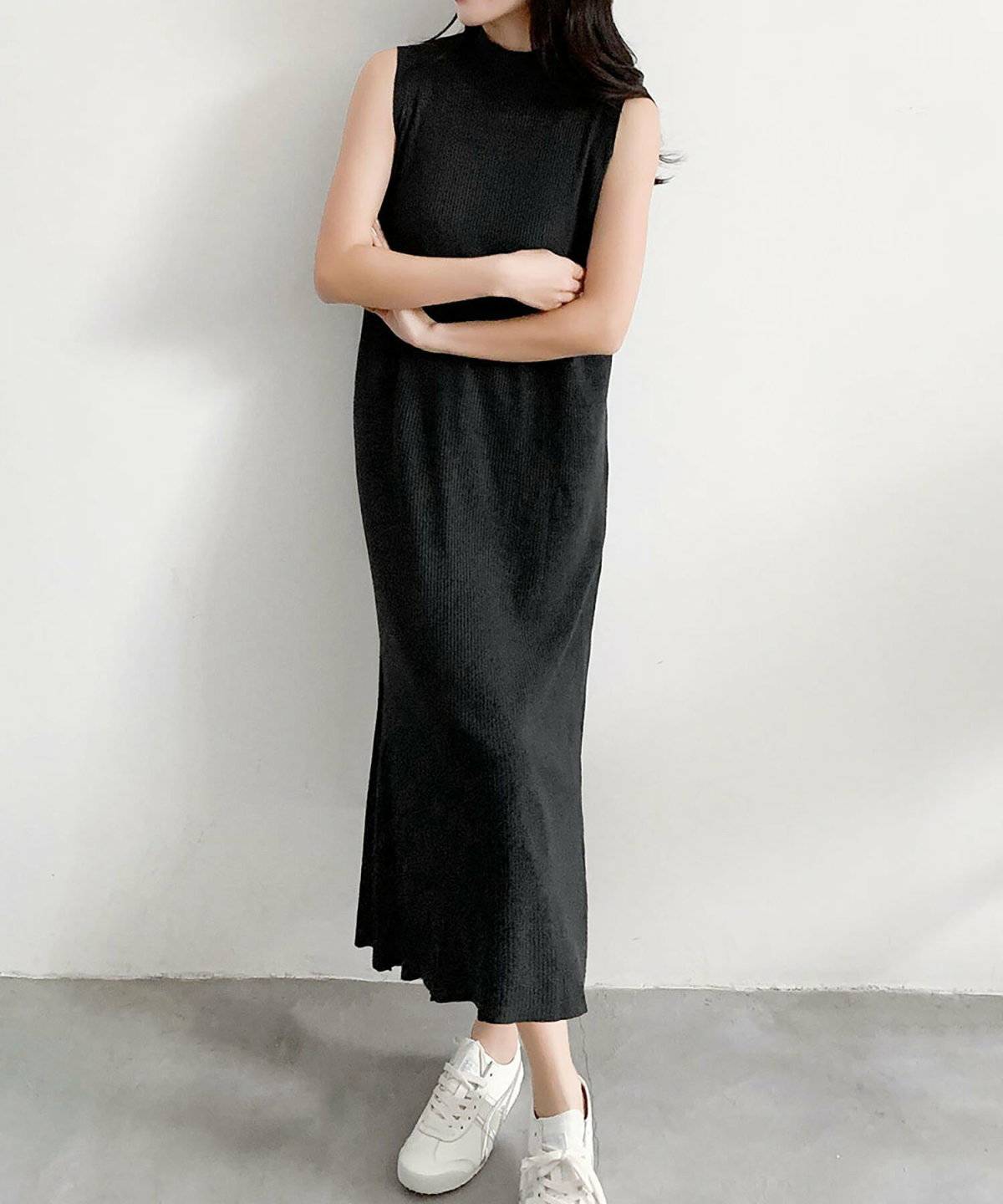 夏コーデの女性