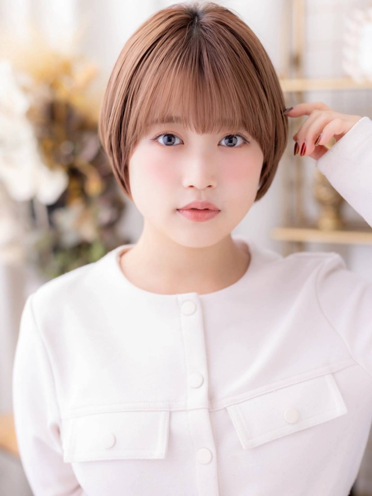 スモーキーブラウンのまとまりショート