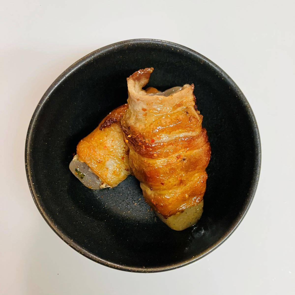 ヤマキ公式の「甘辛豚巻きこんにゃく」のレシピ