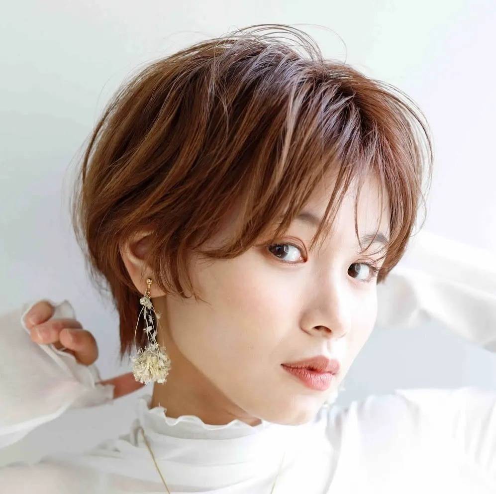 ラフ＆ナチュラルなショート