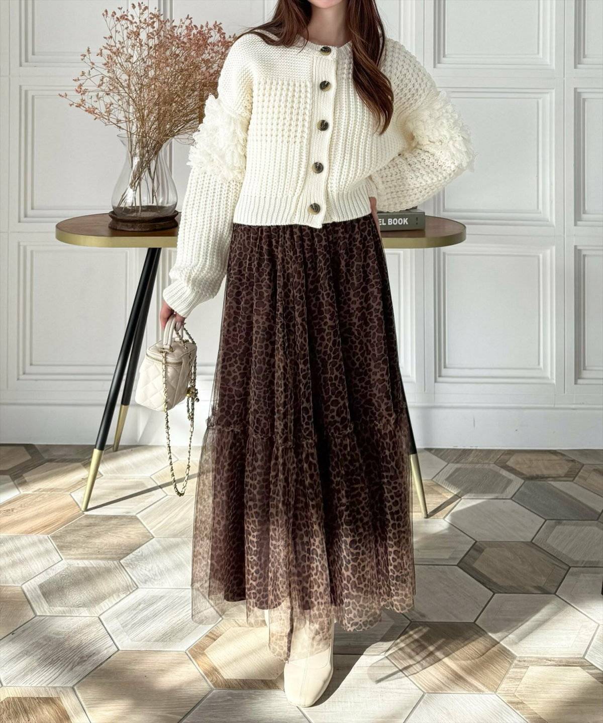 スカートコーデの女性