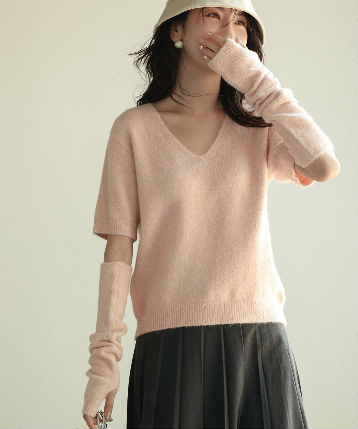 スカートコーデの女性