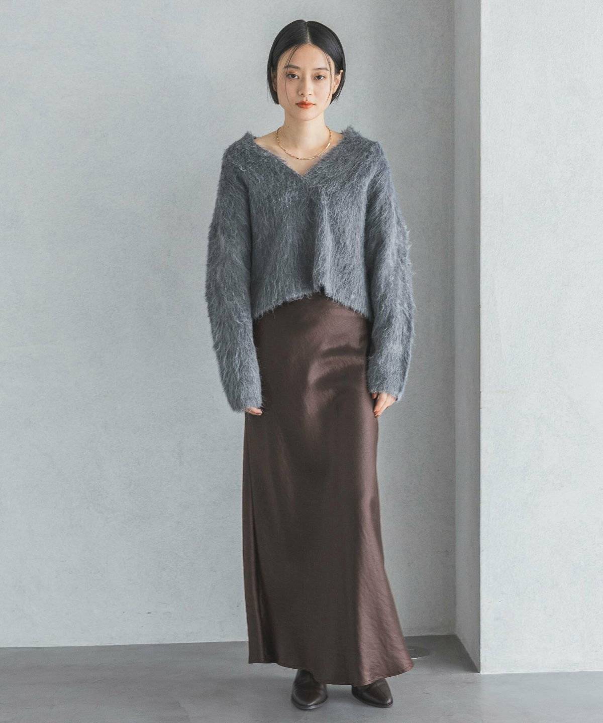 スカートコーデの女性