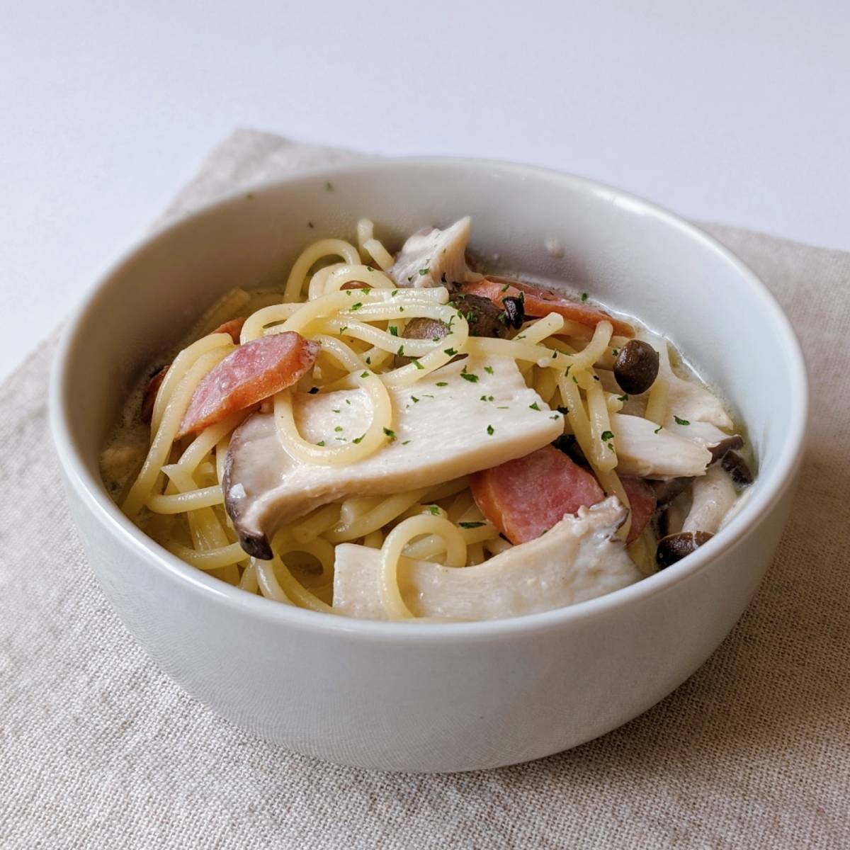 永谷園公式の「トリュフが香る、和風豆乳クリームパスタ」のレシピ