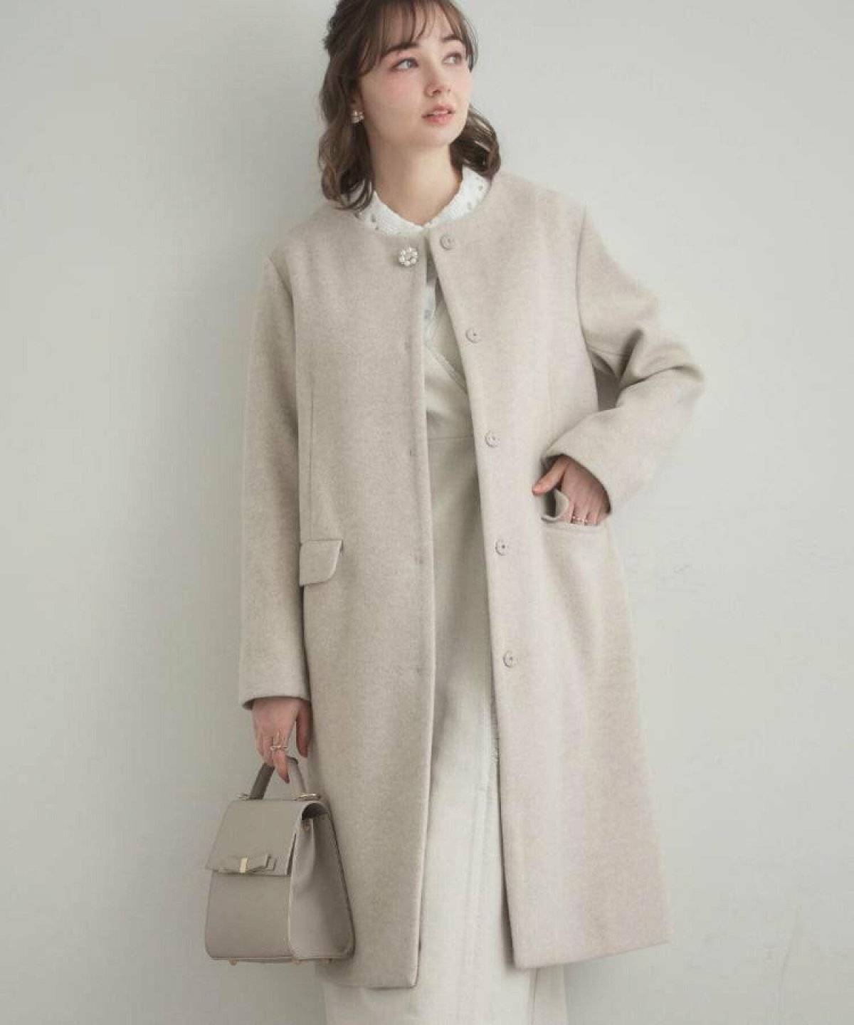 ノーカラーコート×ワンピース