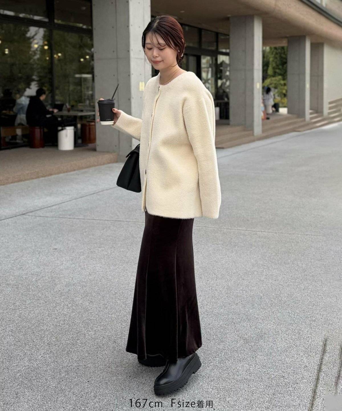 ウールコート×ニットスカート