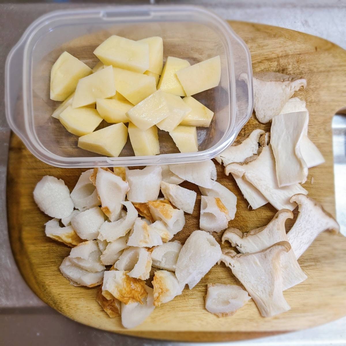 ニッスイ公式の「活ちくわとじゃがいものガーリックソテー」のレシピ