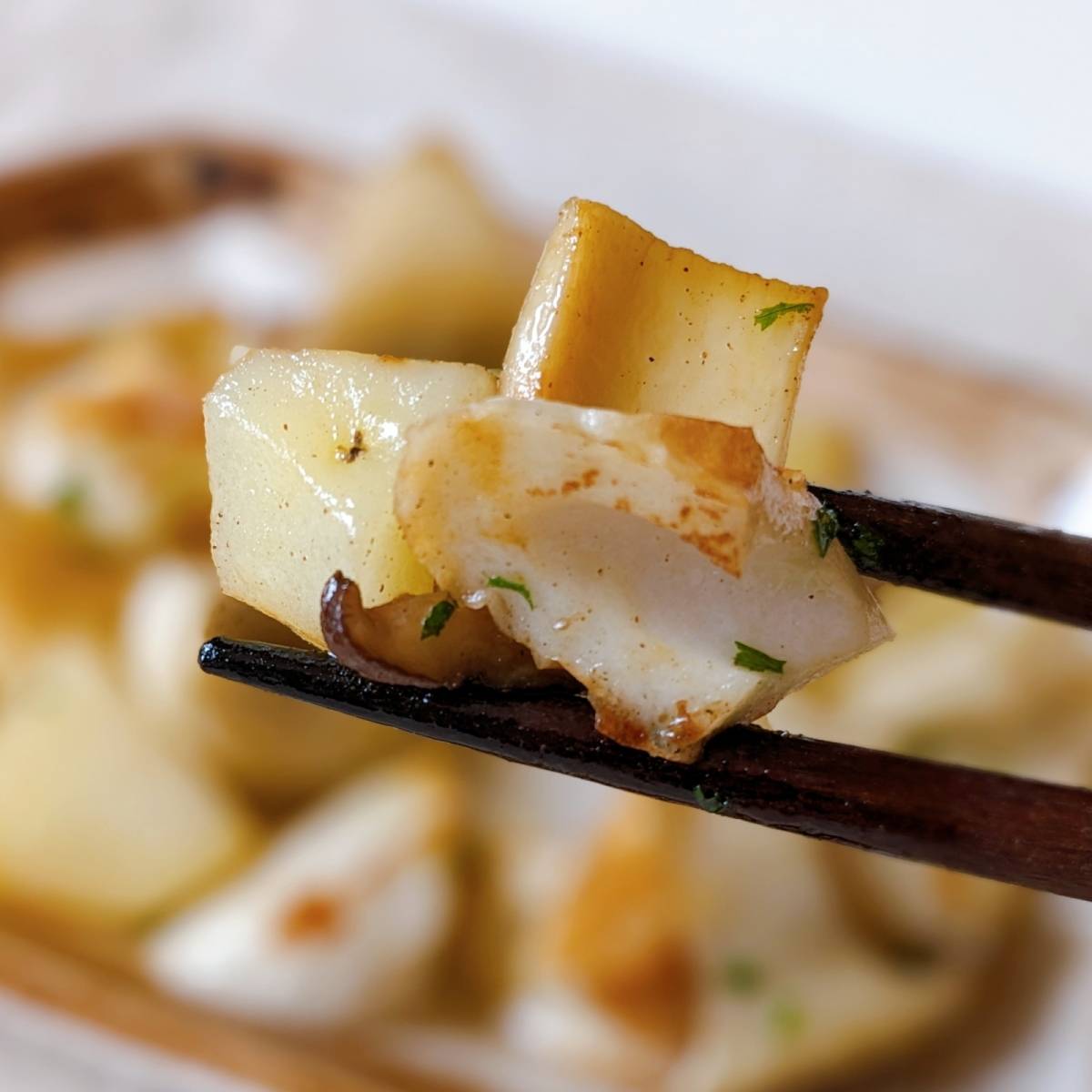 ニッスイ公式の「活ちくわとじゃがいものガーリックソテー」のレシピ