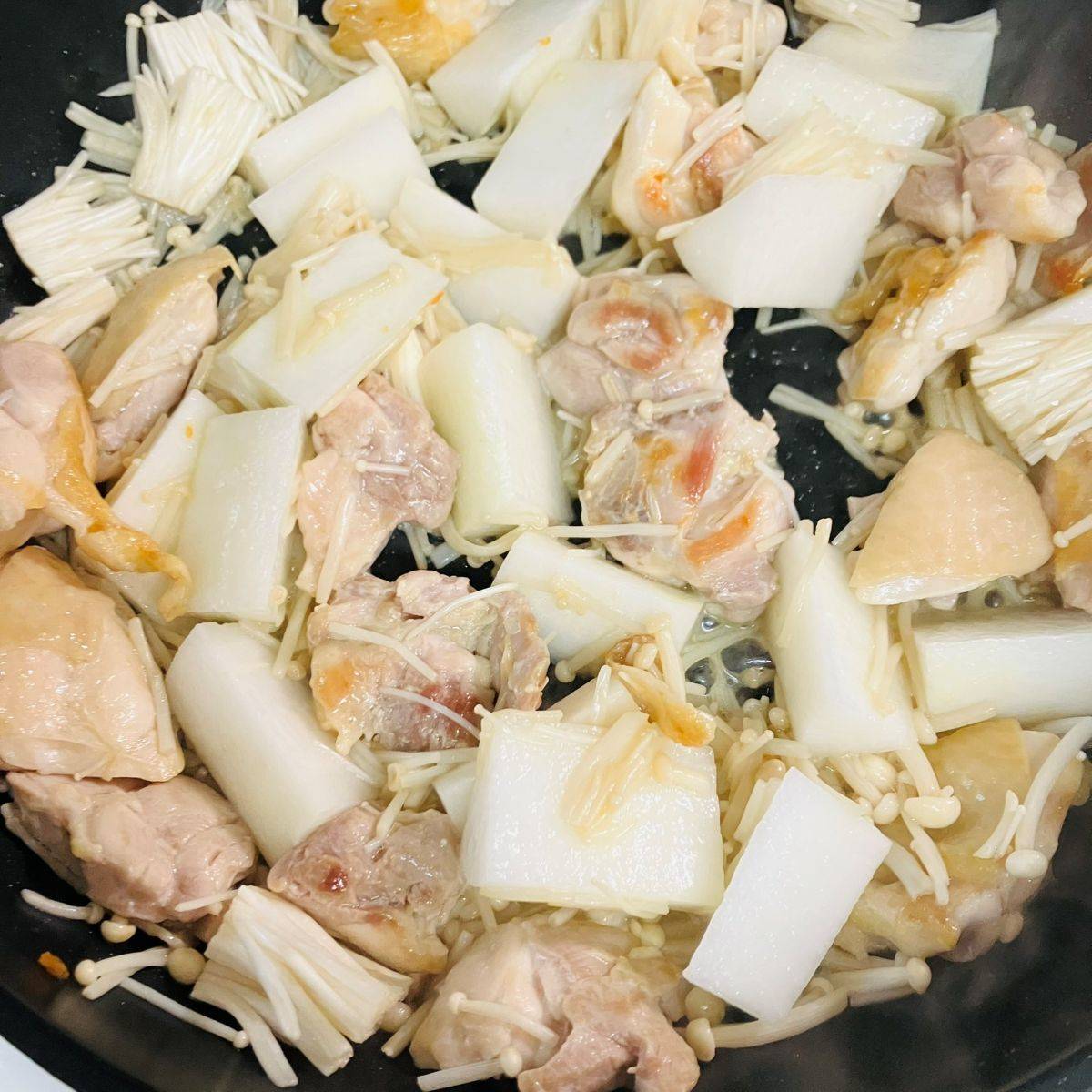 JAグループ公式の「鶏肉と蕪丸ごと豆乳煮込み」のレシピ